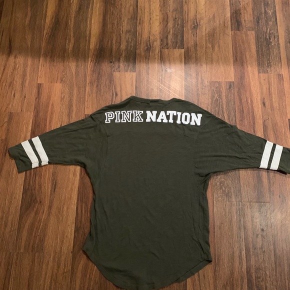 Top - Picture 2 of 2